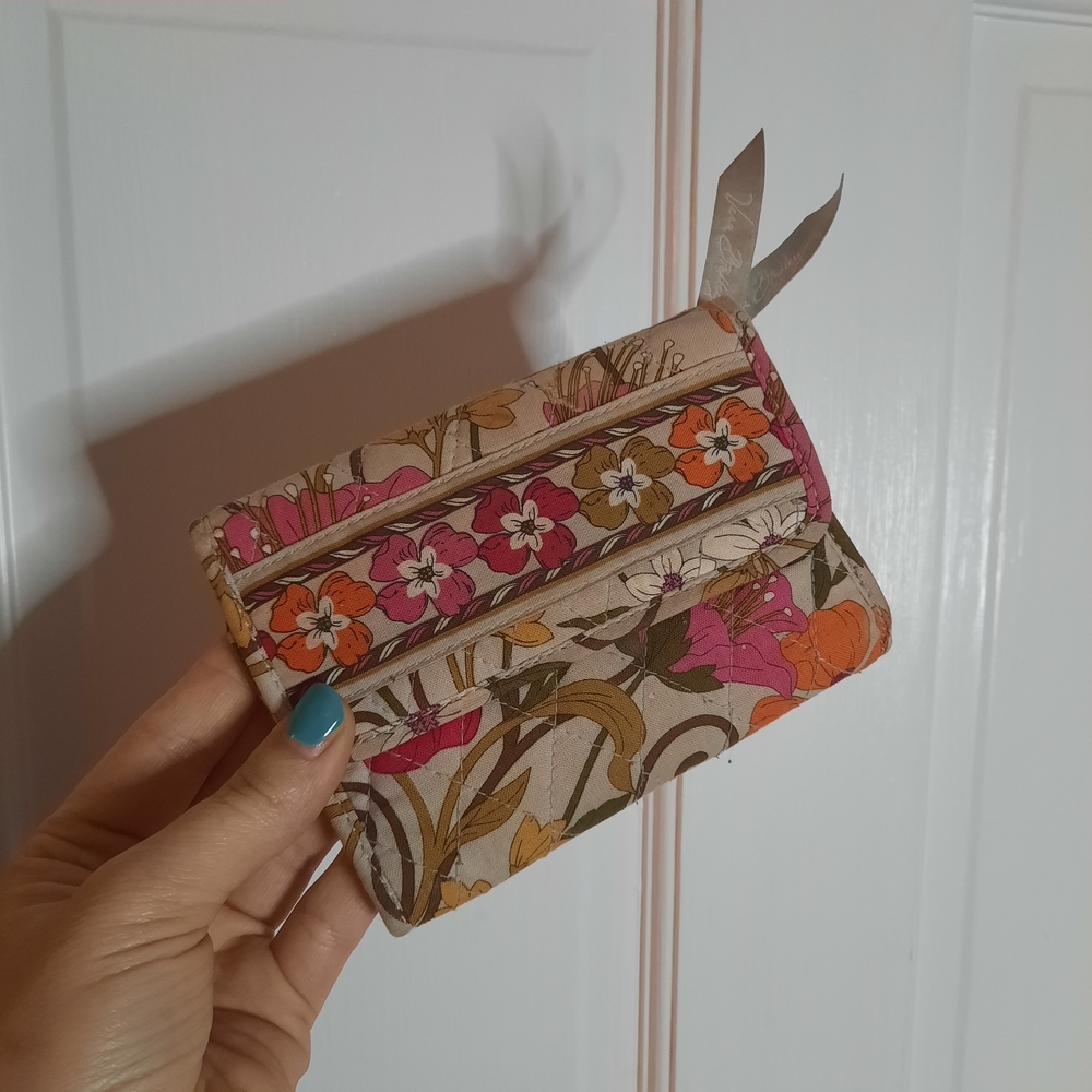 Vera Bradley Symphony in Hue Quilted Trifold Wallet‎ Floral Pink Orange Yellow